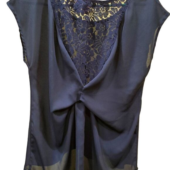 Love On A Hanger black Lace Back twist Blouse Top Women's Size Small - Picture 2 of 6